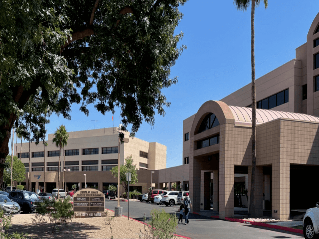 Tempe St Lukes medical office building in Tempe, Arizona